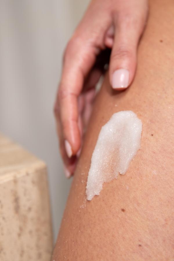 Oud Noir Body Scrub Skin Care Nanor 